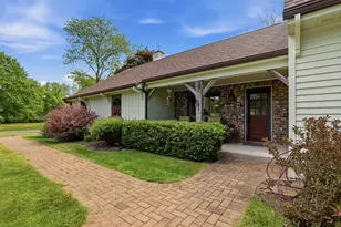2541 Valley Dr, Manitowoc Rapids, WI 54220 - Photo 11