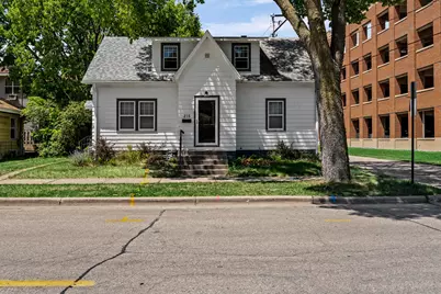 213-215  16th St, La Crosse, WI 54601 - Photo 1