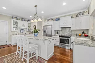 N35W23668 Auburn Ct, Pewaukee, WI 53072 - Photo 5