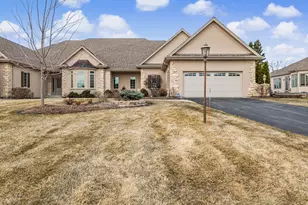 N35W23668 Auburn Ct, Pewaukee, WI 53072 - Photo 35