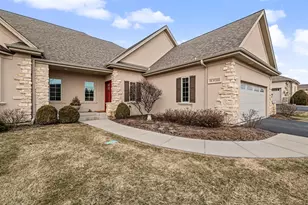 N35W23668 Auburn Ct, Pewaukee, WI 53072 - Photo 33