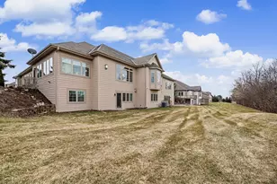 N35W23668 Auburn Ct, Pewaukee, WI 53072 - Photo 37
