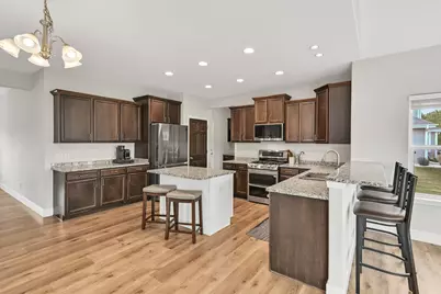 N44W22870  Bridge St, Pewaukee, WI 53072 - Photo 9
