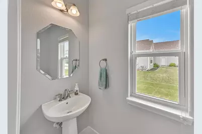 N44W22870  Bridge St, Pewaukee, WI 53072 - Photo 21