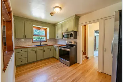 N168W21041  Main St, Jackson, WI 53037 - Photo 5