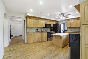 N83W18025 Le Mons Dr, Menomonee Falls, WI 53051 - Photo 11