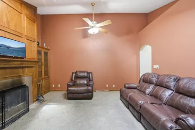 N83W18025  Le Mons Dr, Menomonee Falls, WI 53051 - Photo 17