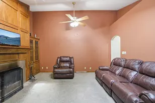 N83W18025 Le Mons Dr, Menomonee Falls, WI 53051 - Photo 17