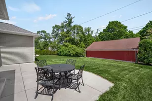 116 N Orchard St, Thiensville, WI 53092 - Photo 25