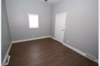 139 N 73rd St, Milwaukee, WI 53213 - Photo 11