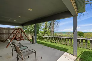 613 N 4th St, Manitowoc, WI 54220 - Photo 3