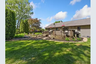 1207  Hummingbird Pl, Sheboygan Falls, WI 53085 - Photo 31