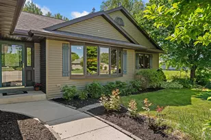 1207 Hummingbird Pl, Sheboygan Falls, WI 53085 - Photo 1