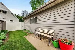 2204 S 67th Pl, West Allis, WI 53219 - Photo 19