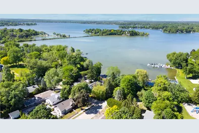 904 W Labelle Ave, Oconomowoc, WI 53066 - Photo 11