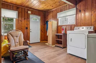 509 S 105th St, West Allis, WI 53214 - Photo 11