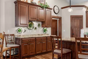 911 Steven Pl, Campbell, WI 54603 - Photo 7
