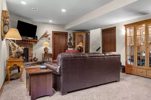 911 Steven Pl, Campbell, WI 54603 - Photo 27
