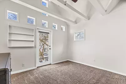 1725 N Astor St, Milwaukee, WI 53202 - Photo 21