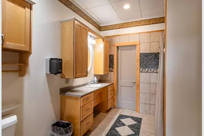 2423  16th St #2425, La Crosse, WI 54601 - Photo 9