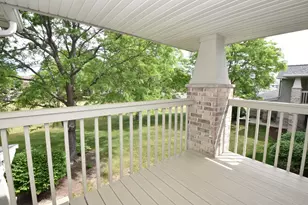 4950 W Maple Leaf Cir, Greenfield, WI 53220 - Photo 21