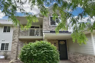 4950 W Maple Leaf Cir, Greenfield, WI 53220 - Photo 1