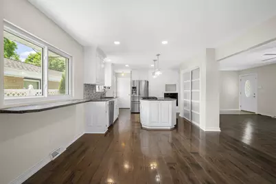 11825 W Washington St, West Allis, WI 53214 - Photo 7