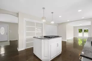 11825 W Washington St, West Allis, WI 53214 - Photo 11