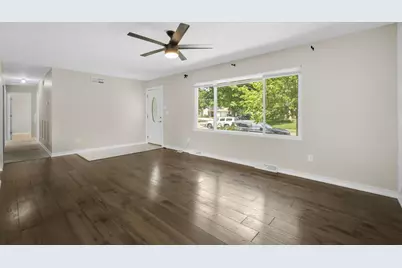 11825 W Washington St, West Allis, WI 53214 - Photo 3