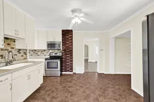 547 Forest St, Hartford, WI 53027 - Photo 9