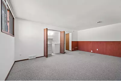 213 S Grandview Blvd #215, Waukesha, WI 53188 - Photo 15