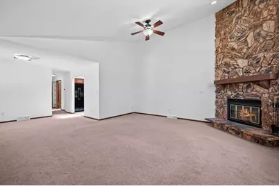 213 S Grandview Blvd #215, Waukesha, WI 53188 - Photo 3