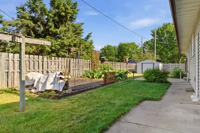 1527  Holley St, Holmen, WI 54636 - Photo 31