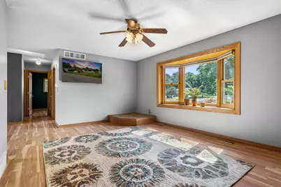 1527  Holley St, Holmen, WI 54636 - Photo 7