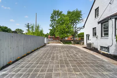 4821 W Hampton Ave, Milwaukee, WI 53218 - Photo 23