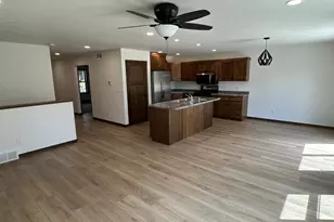 2010 14th St, La Crosse, WI 54601 - Photo 5
