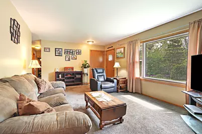 544  Sunset Vale -, Twin Lakes, WI 53181 - Photo 5