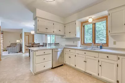 800  Schloemer Dr, West Bend, WI 53095 - Photo 5