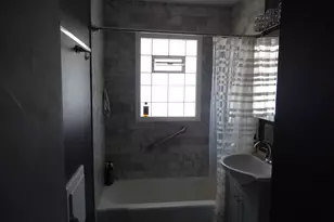 2776 N Carlton Pl, Milwaukee, WI 53210 - Photo 5