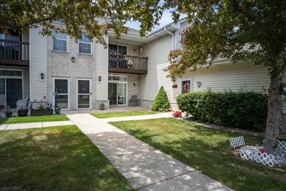 6115 S Creekside Dr #2, Cudahy, WI 53110 - Photo 1