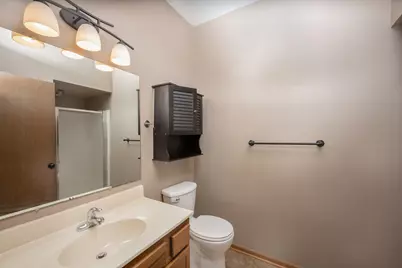 6115 S Creekside Dr #2, Cudahy, WI 53110 - Photo 17