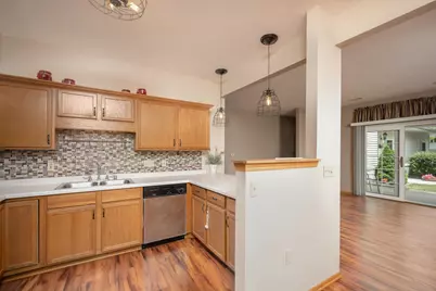 6115 S Creekside Dr #2, Cudahy, WI 53110 - Photo 7