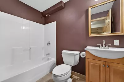 6547  Parkway Cir, Racine, WI 53406 - Photo 27