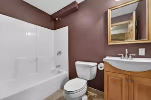 6547 Parkway Cir, Racine, WI 53406 - Photo 27