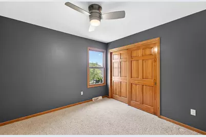 6547  Parkway Cir, Racine, WI 53406 - Photo 23