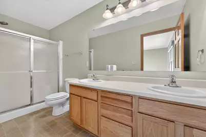 6547  Parkway Cir, Racine, WI 53406 - Photo 19