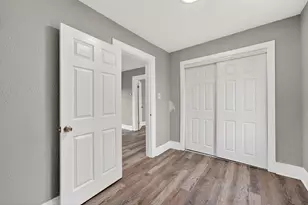 2428 N 6th St, Milwaukee, WI 53212 - Photo 9