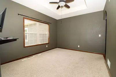 W245N2799  Single Tree Dr, Pewaukee, WI 53072 - Photo 13