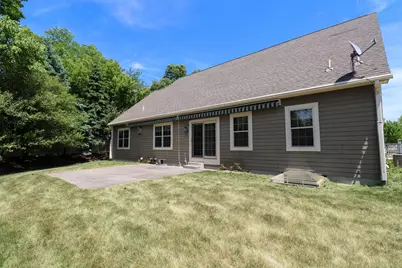 W245N2799  Single Tree Dr, Pewaukee, WI 53072 - Photo 41