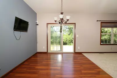 W245N2799  Single Tree Dr, Pewaukee, WI 53072 - Photo 9